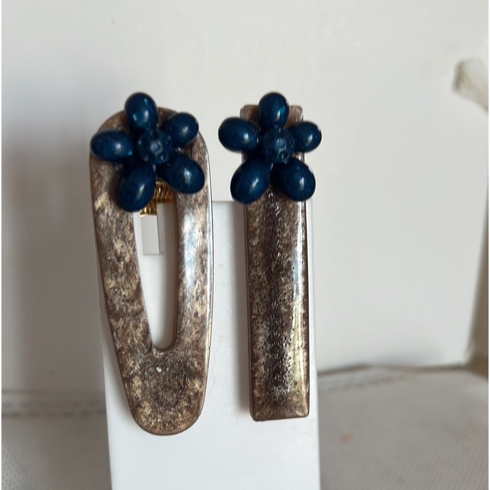 Autumn barrettes with navy flowers